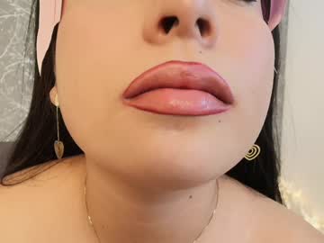 Mia_Roux13 Chaturbate stream image from December 19, 2024