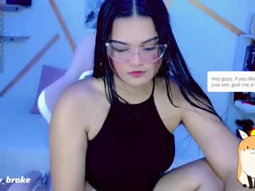 Nataly_Broke Chaturbate stream image from December 19, 2024
