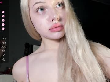 Nicole_Yo Chaturbate stream image from December 19, 2024