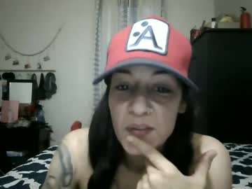 Oglitcouple Chaturbate stream image from December 19, 2024