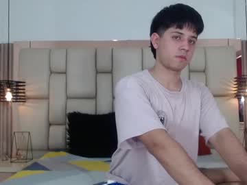 Stiven_Pooh Chaturbate stream image from December 19, 2024