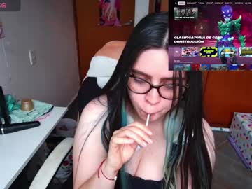 Vallolet1_ Chaturbate stream image from December 19, 2024