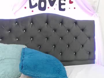 Zoe_Anailuy Chaturbate stream image from December 19, 2024