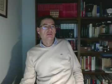 8age Chaturbate stream image from December 19, 2024