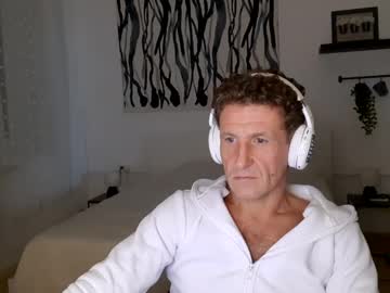 Apollobest77 Chaturbate stream image from December 19, 2024