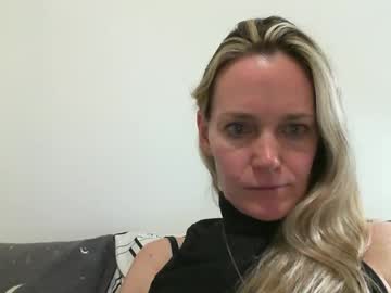 Crazyanny Chaturbate stream image from December 19, 2024