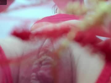 Holly_Little2 Chaturbate stream image from December 19, 2024