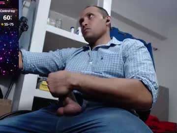 Lewislamxxx Chaturbate stream image from December 19, 2024