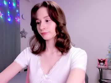 Lil_Ember Chaturbate stream image from December 19, 2024