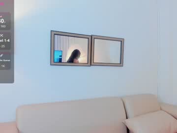 Naomiiii__ Chaturbate stream image from December 19, 2024