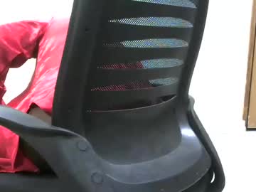 Squirtebony Chaturbate stream image from December 19, 2024