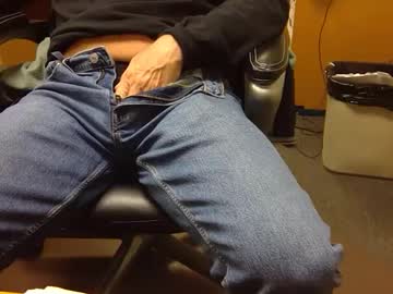 Useemie Chaturbate stream image from December 19, 2024