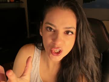 Xlaracroftx Chaturbate stream image from December 19, 2024