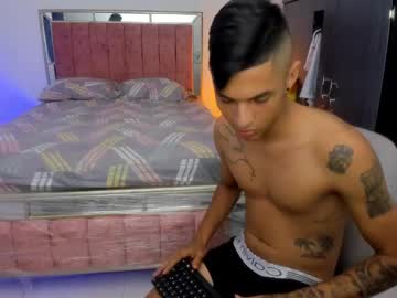Youlyn_777 Chaturbate stream image from December 19, 2024