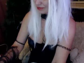 Alenablack Chaturbate stream image from December 19, 2024
