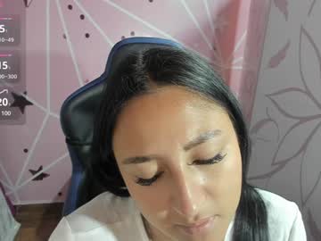 Charlott_Daphne Chaturbate stream image from December 19, 2024