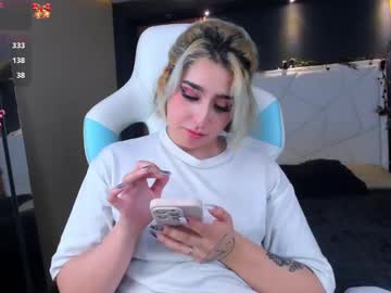Emily_White9 Chaturbate stream image from December 19, 2024