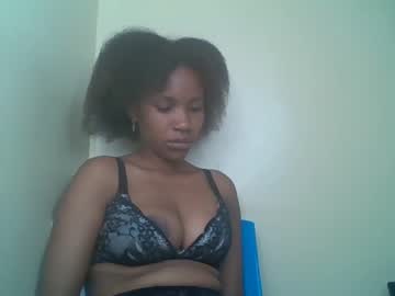 Ariel_Blossom24 Chaturbate stream image from December 20, 2024