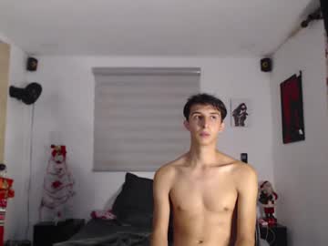 Brannsaenz Chaturbate stream image from December 20, 2024