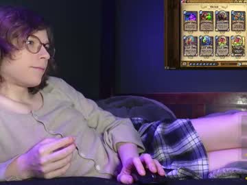 Cutebeta Chaturbate stream image from December 20, 2024