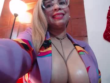Jjade_Mooms Chaturbate stream image from December 20, 2024