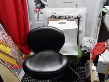 Likeschubbyguys Chaturbate stream image from December 20, 2024