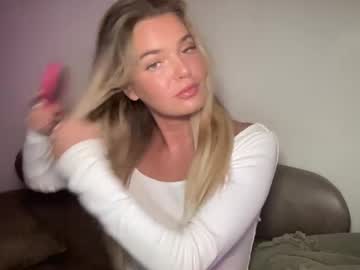 Littlemaryjane19 Chaturbate stream image from December 20, 2024