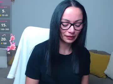 Serenesophi Chaturbate stream image from December 20, 2024