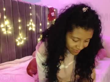 Sophiia_Dreams Chaturbate stream image from December 20, 2024