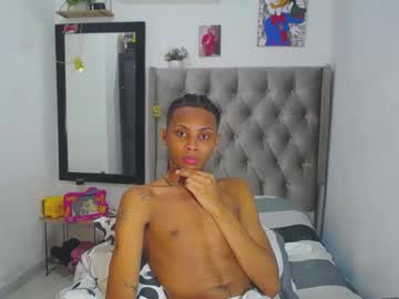 Boy_Towersxoxo Chaturbate stream image from December 20, 2024