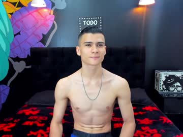Cristtofer_Sexx Chaturbate stream image from December 20, 2024