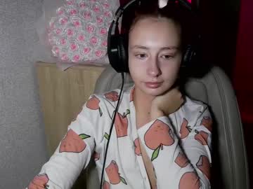 Crystallkris Chaturbate stream image from December 20, 2024