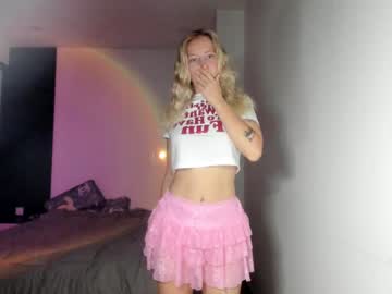 E___Lisa Chaturbate stream image from December 20, 2024