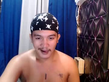 Hunkylloyd Chaturbate stream image from December 20, 2024