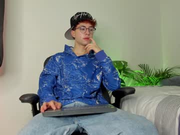 Mael_Hot Chaturbate stream image from December 20, 2024