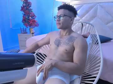 Rogercurly_ Chaturbate stream image from December 20, 2024