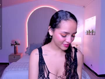 Anahi_Curlie1 Chaturbate stream image from December 20, 2024