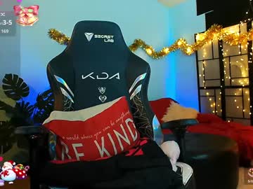 Ember_Skye Chaturbate stream image from December 20, 2024