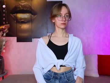 Petulaballe Chaturbate stream image from December 20, 2024