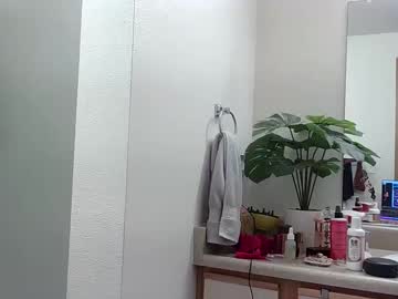 Xxstrawberryjanexx Chaturbate stream image from December 20, 2024
