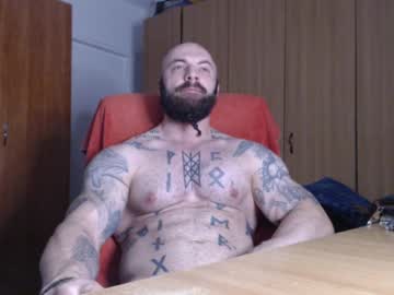 Strongivan Chaturbate stream image from December 20, 2024