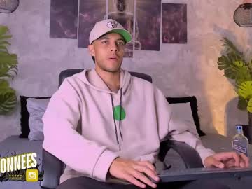 Tyler_Jonnes Chaturbate stream image from December 20, 2024