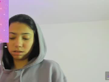 Hollie_Tay Chaturbate stream image from December 20, 2024