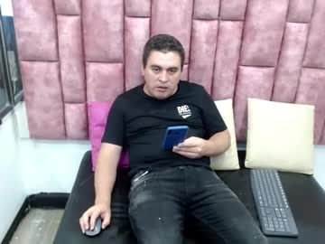 Ivan_Sexyx Chaturbate stream image from December 20, 2024