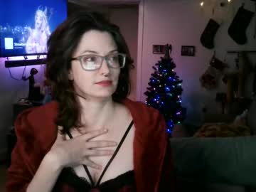Phoebefannee Chaturbate stream image from December 20, 2024
