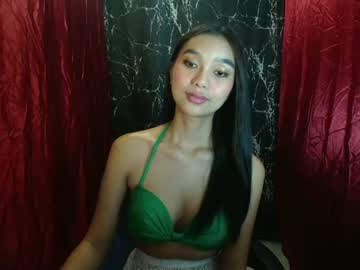 Yellowyellow13 Chaturbate stream image from December 20, 2024