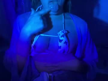 Yungtits4oldman Chaturbate stream image from December 20, 2024