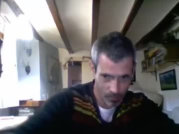 Bernichaoss77 Chaturbate stream image from December 20, 2024
