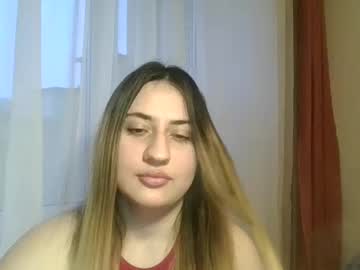 Pineappel_X Chaturbate stream image from December 20, 2024