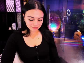 Alma_Pearl Chaturbate stream image from December 20, 2024